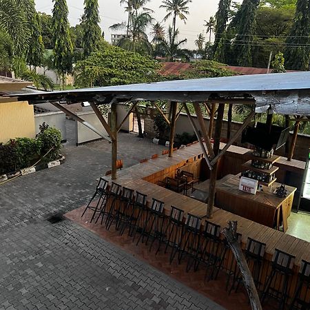 Hostel K27 Premier Backpackers Daressalam Exterior foto