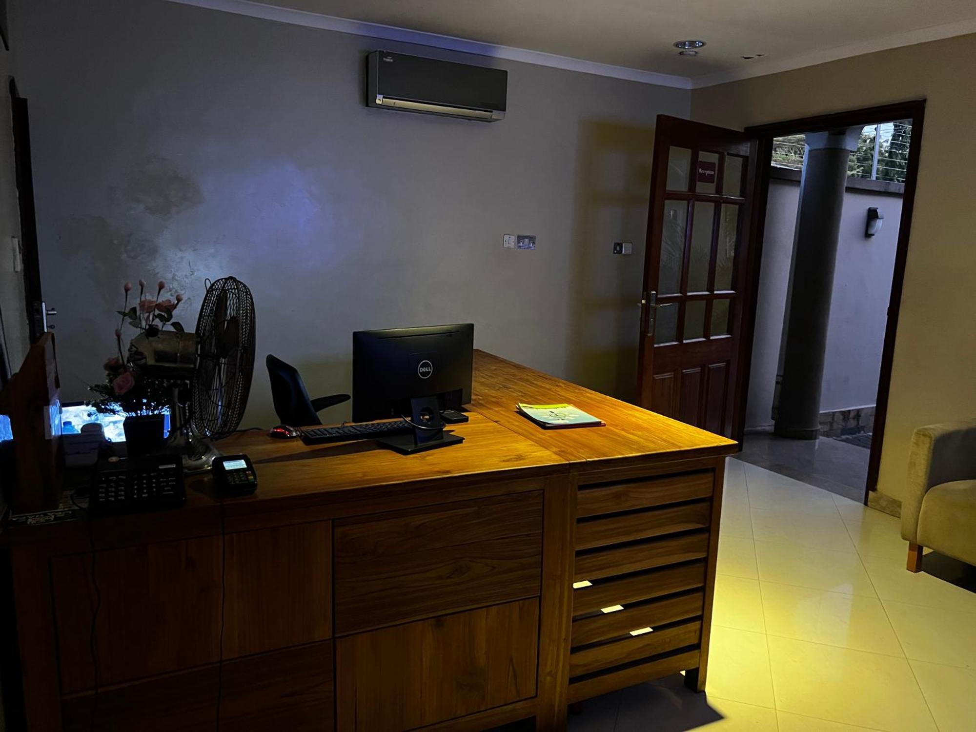 Hostel K27 Premier Backpackers Daressalam Exterior foto