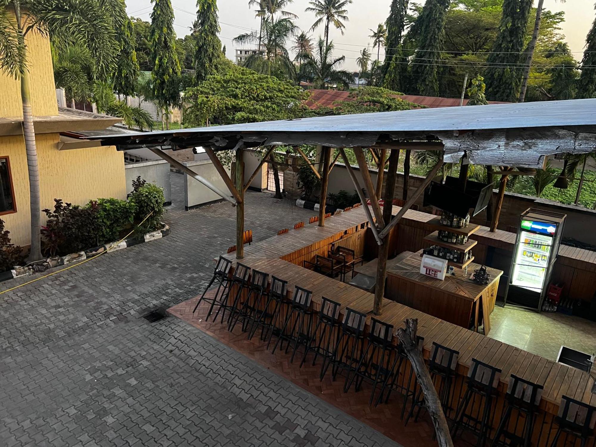 Hostel K27 Premier Backpackers Daressalam Exterior foto