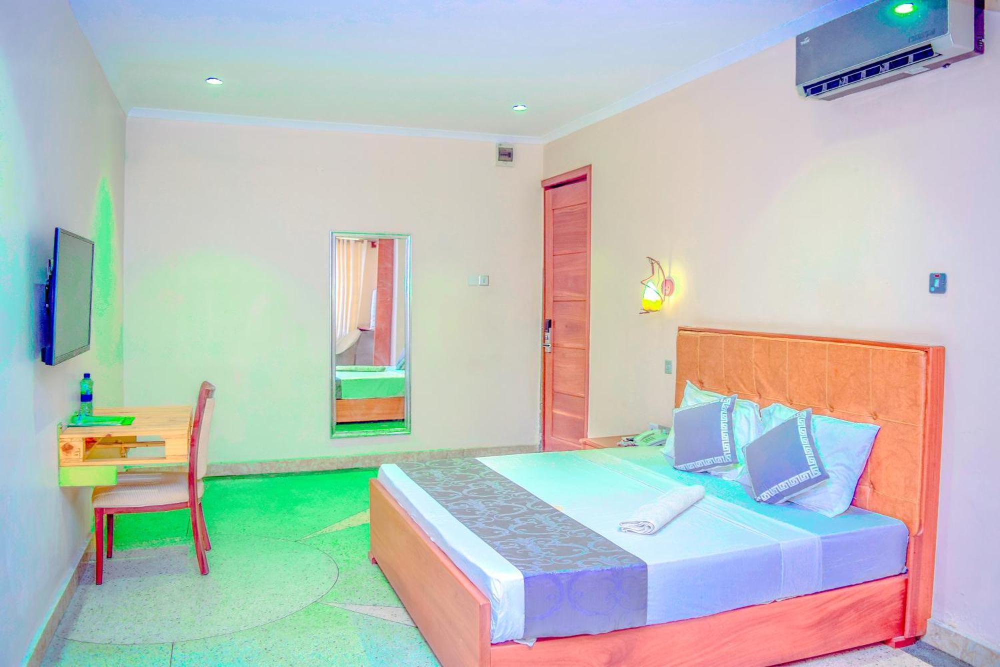 Hostel K27 Premier Backpackers Daressalam Exterior foto